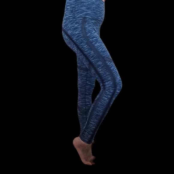 ALO Yoga CONTINUITY LEGGING Rich NAVY Space DYE. - Picture 10 of 16